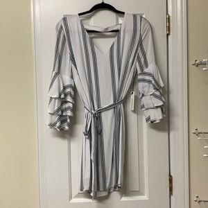 White abs black striped dress, ruffle sleeve, NWT